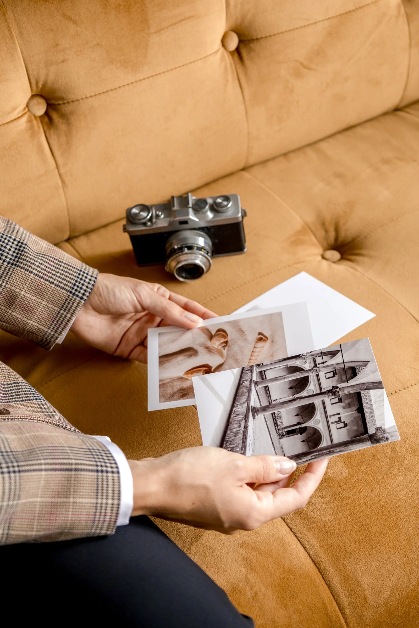 How HoneyBook Automation Saves Photographers Hours Every Week