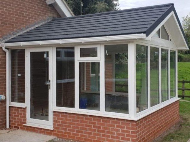 Create a space for your customers to use all year round with a fully insulated warm roof.

✅Reduce rain noise
✅Reduce sun glare
✅Reduce energy bills

Transform a conservatory into an extension today 👇

💻 www.bedfordshirewindows.co.uk
📧 bedfordshir