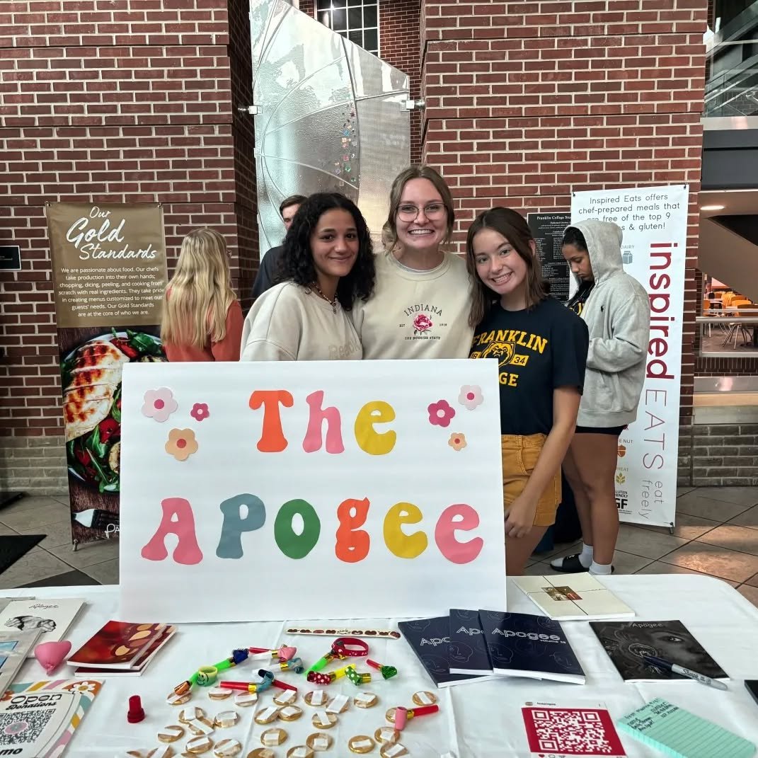 Thank you to all who visited our table at the Be Engaged Fair today! We had such an excellent turnout and we're so excited to see what wonderful works of art you have for our team this year! 

Make sure to keep an eye on your inbox for more updates o
