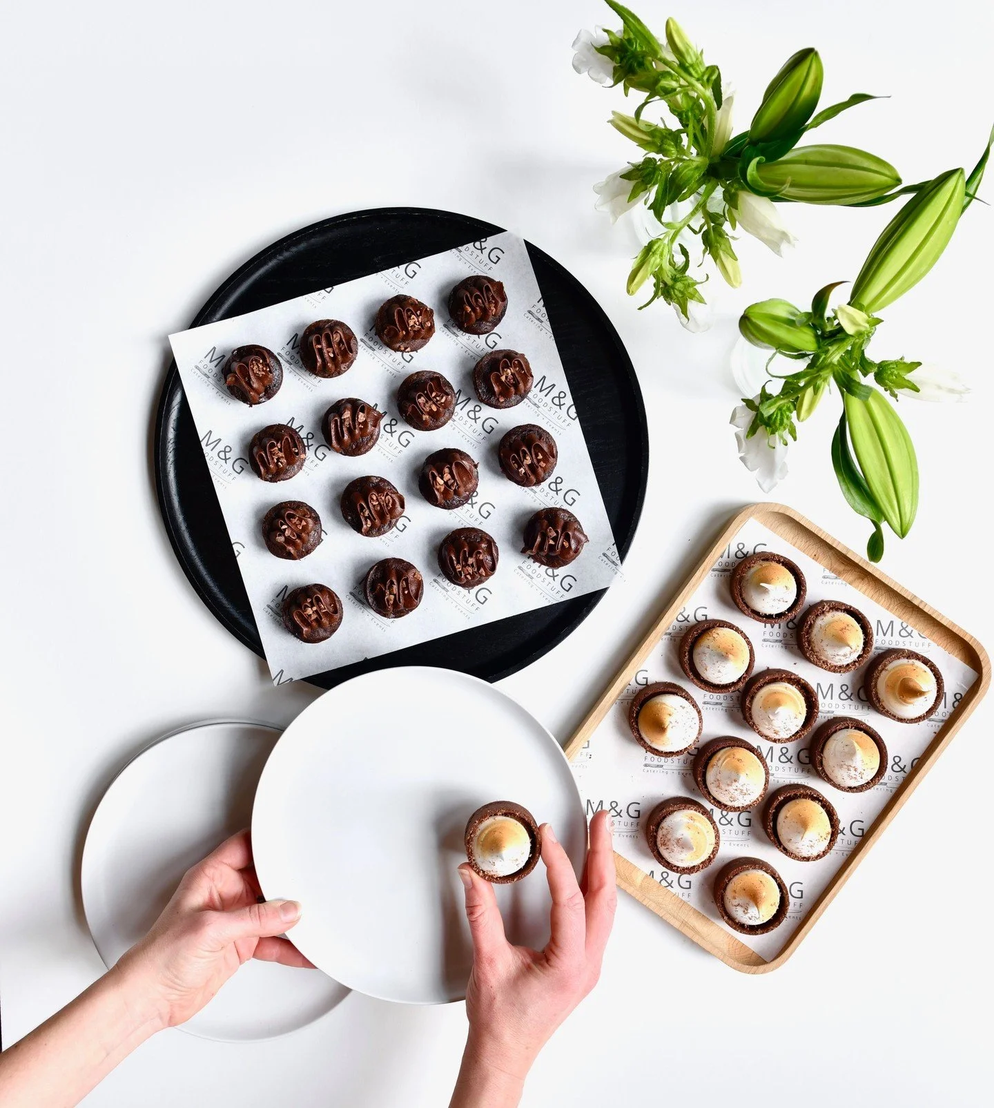 House-made sweet bites, beautifully presented and ready to disappear within minutes. Designed for meetings, client-facing moments, and team celebrations when you want to add something a little extra 🤎