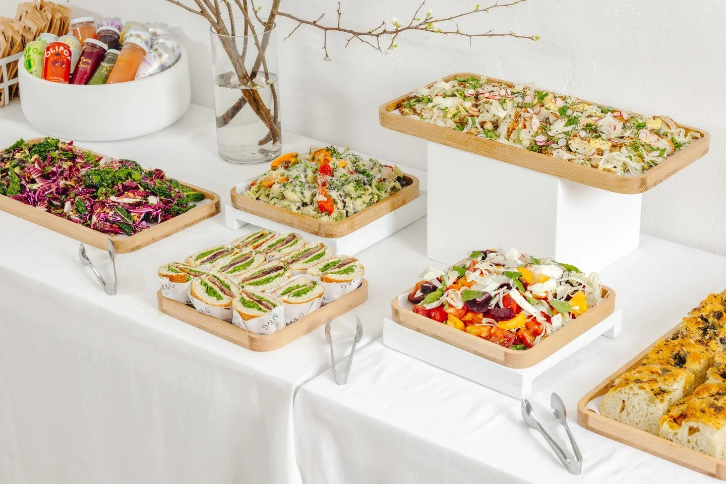 Lunches don&rsquo;t have to be boring. Thoughtfully composed, beautifully presented, and designed to impress &mdash; whether it&rsquo;s for your team or your clients.