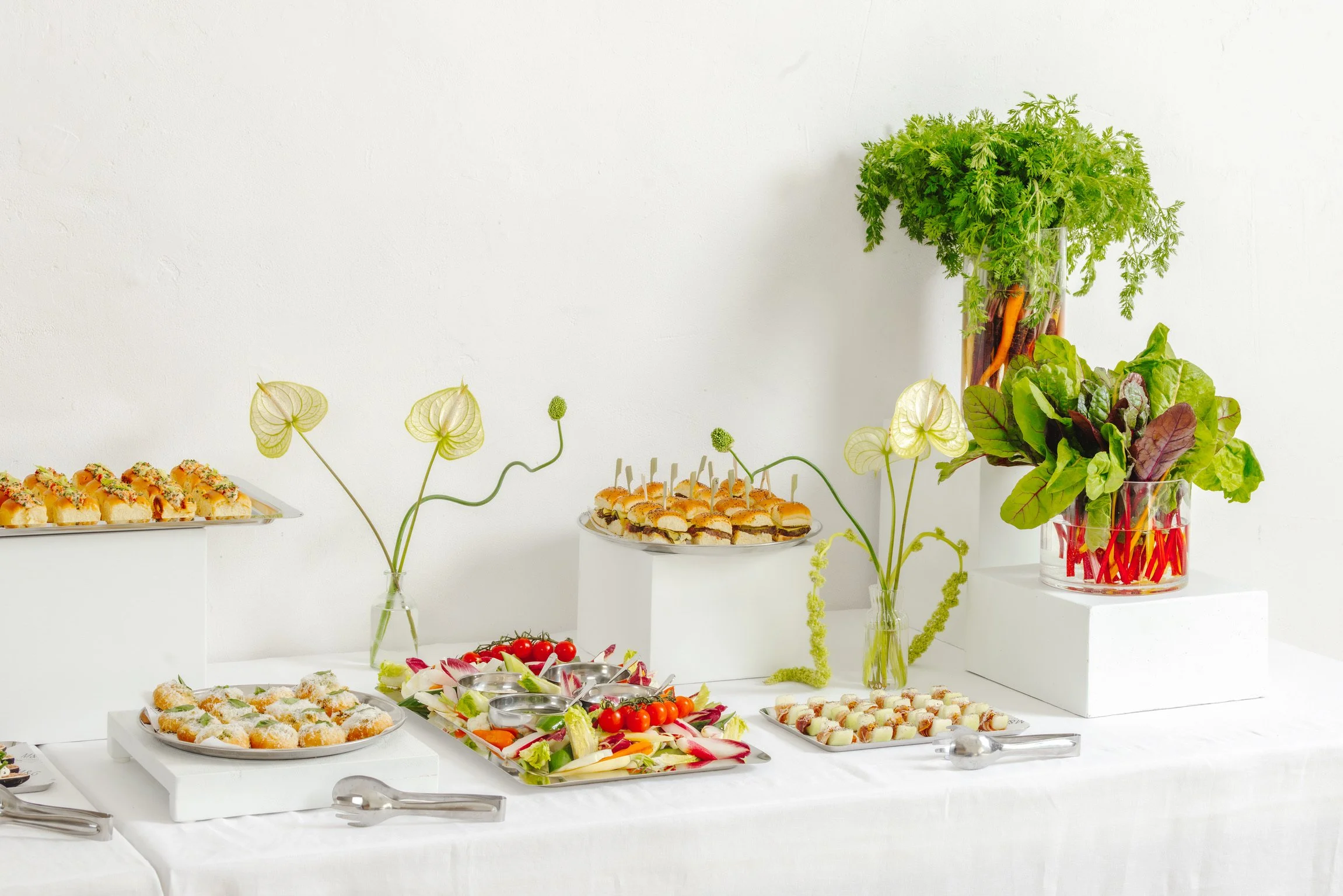 Summer Entertaining in NYC: Elevated Catering for Rooftops, Office Gatherings &amp; Cocktail Parties