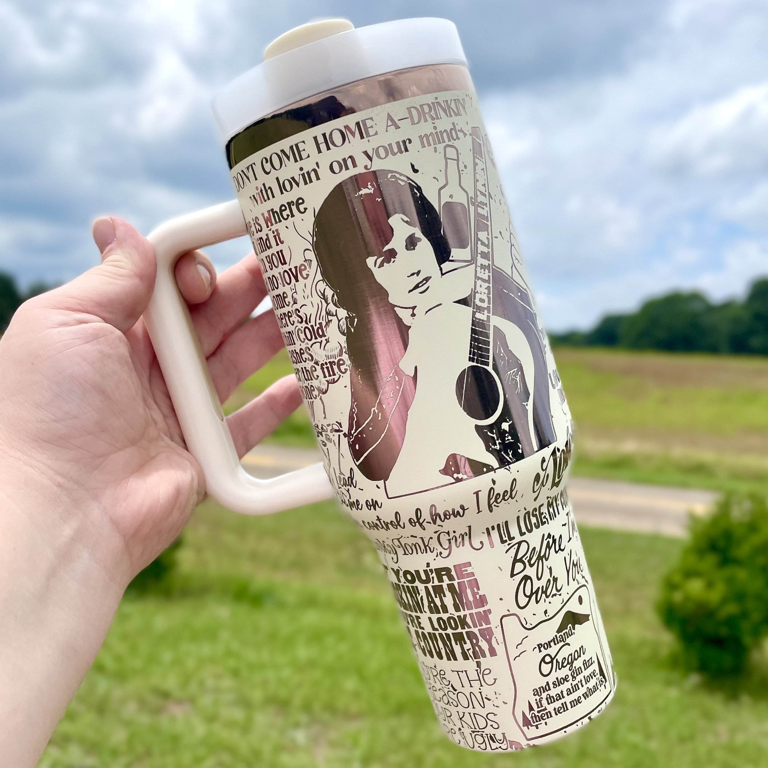 Loretta Lynn 40oz Engraved Tumbler – Premium Stainless Steel, Double-Walled Insulation, Collector's Edition for Country Music Fans