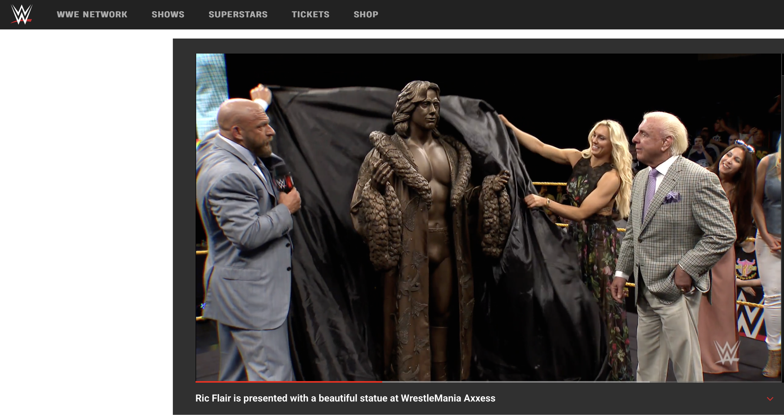 Ric Flair Statue - WWE.png