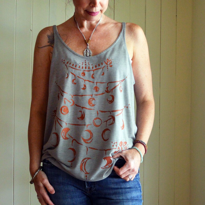 Moontides print tank in stone / copper by Untold Imprint