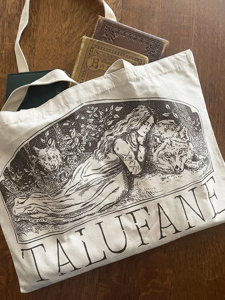 Talufane organic cotton tote with forest wolves scene