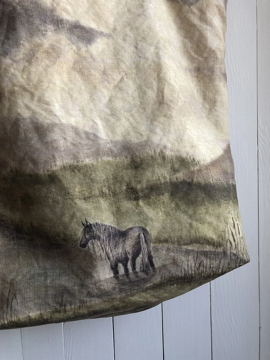 detail of kelpie linen handbag by Talufane