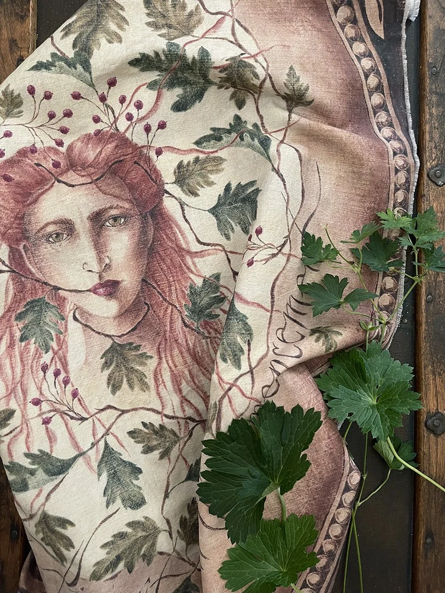 Hauthorne Queen tapestry 7.jpg