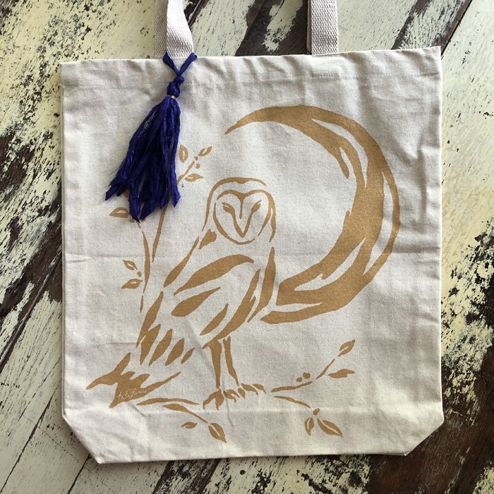 Guardian tote 3.jpg