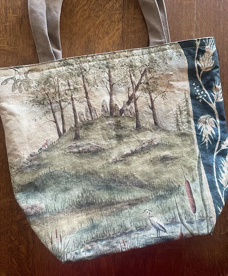 Craigh na Dun tapestry bag by Talufane