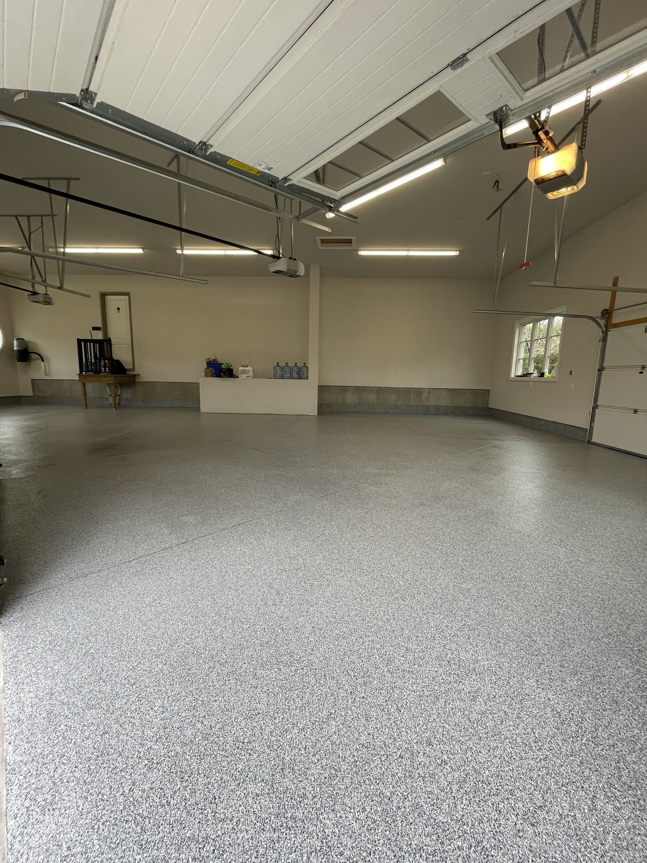Glaciar paint flake epoxy floor system