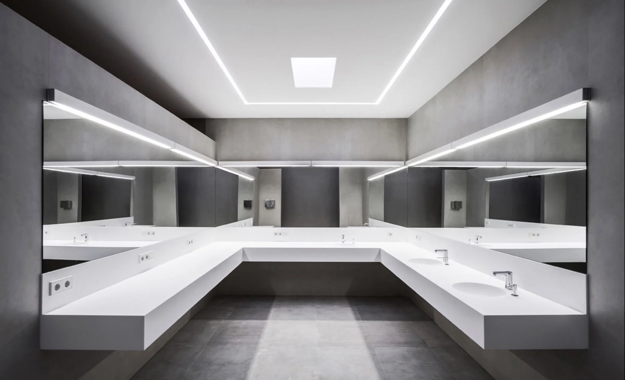 SOLID SURFACE