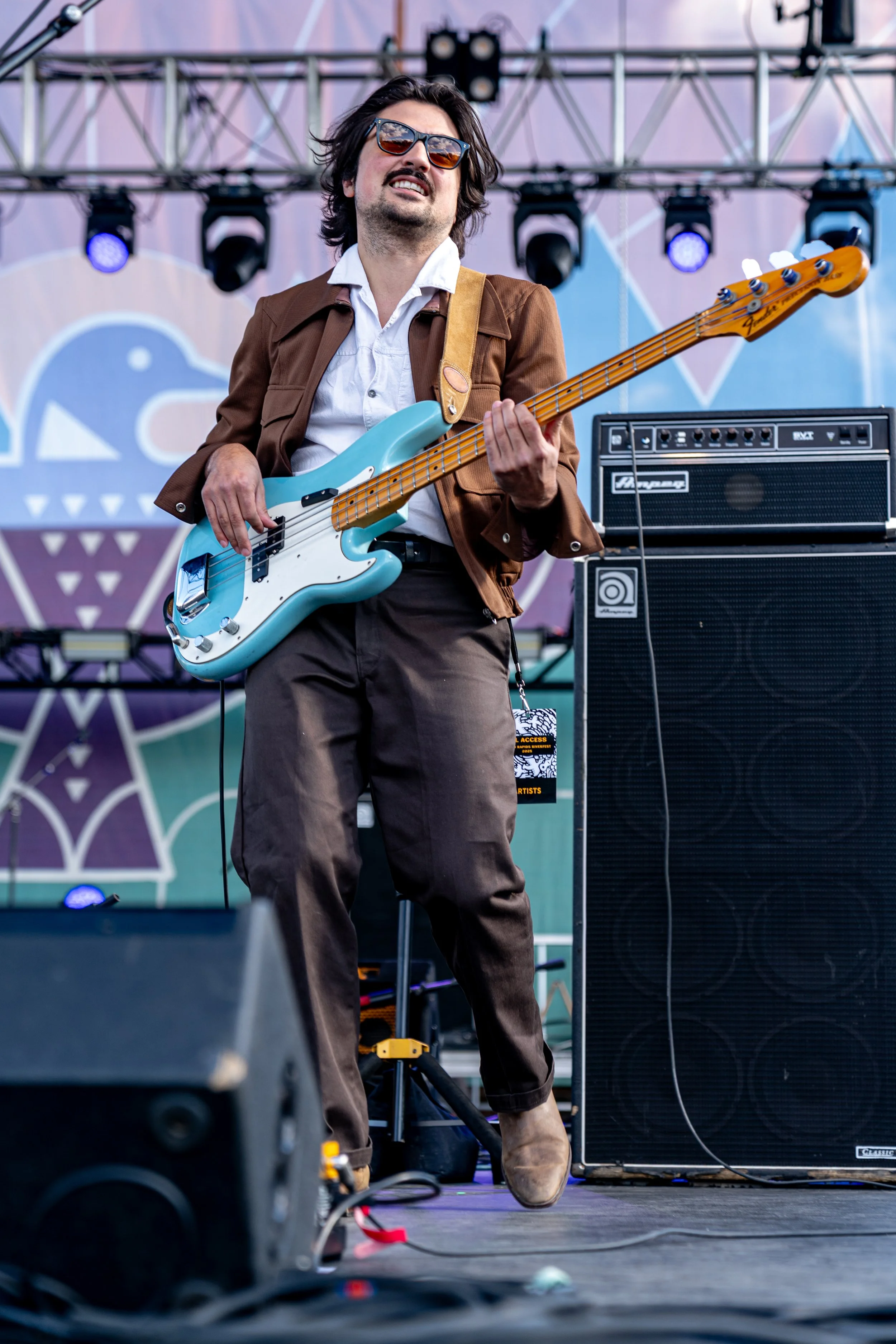 01 Jeremie Albino bass player.jpg