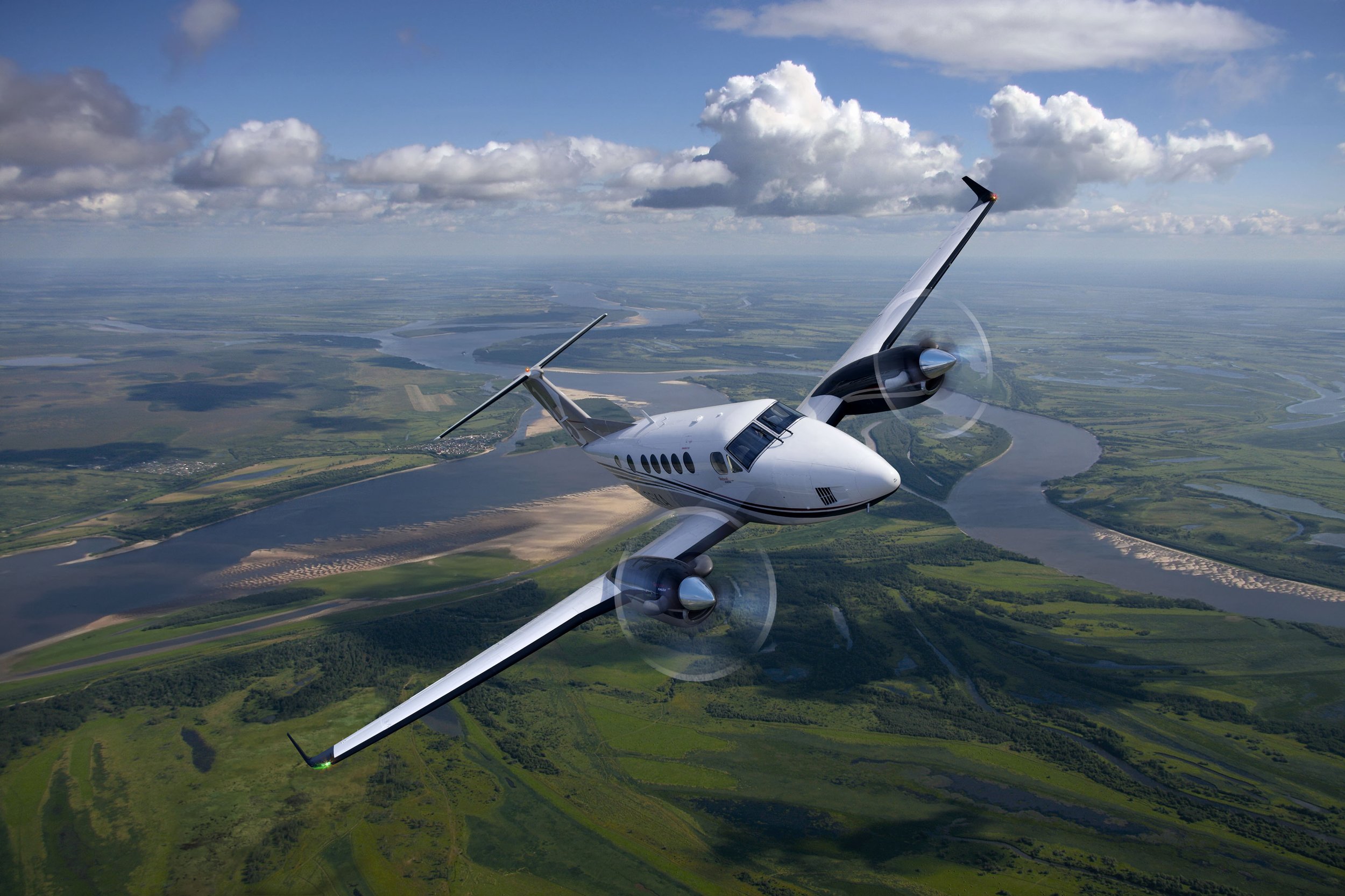 Beechcraft King Air 250.jpg