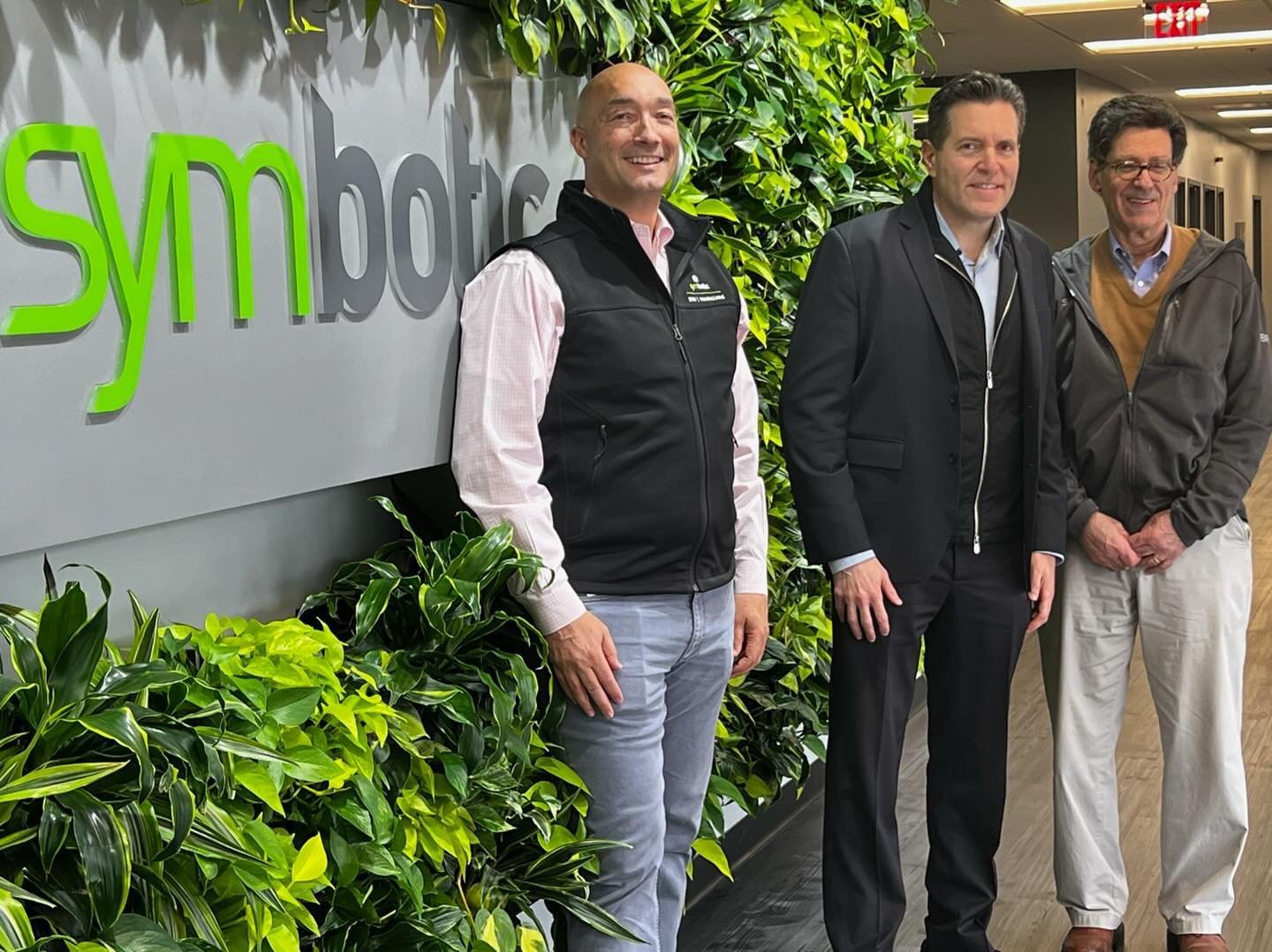 Companies like @symbotic are exactly how we keep Massachusetts ahead of the curve. Thank you to Rick Cohen and the entire Symbotic team for hosting me and for sharing the incredible work you are doing. Grateful to have this company in our district!