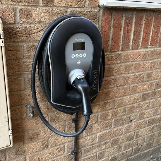 Super fast Zappi charger install ⚡️🚗

@myenergi 

⬇️
https://www.carterselectricalservices.co.uk

&bull;
&bull;
&bull;
&bull;
#electricanuk #electrician #electricvehicle #electricvehicles #electricvehiclecharging