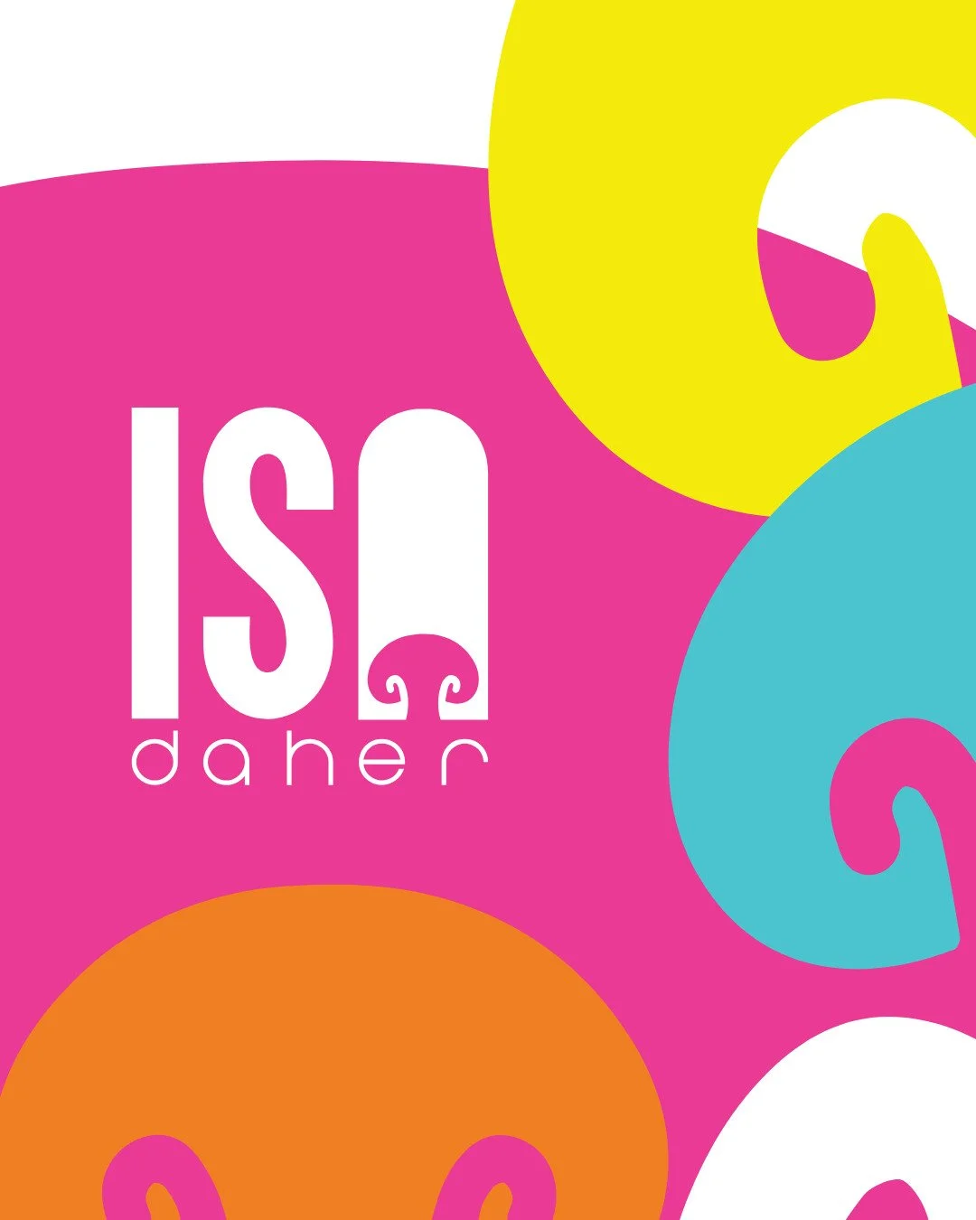 Isa chegou com muitas ideias.
Tipo, muitas mesmo.

Em vez de tentar diminuir, fizemos o contr&aacute;rio. Organizamos, conectamos e transformamos tudo em uma marca que &eacute; divertida, cheia de significado e muito fiel a quem ela &eacute;.

Brandi