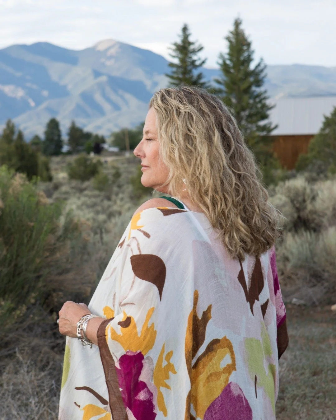 ☾ The oldest written story on earth is about a goddess who chose to go into the underworld and lose everything. ☾

The myth of Inanna's descent was found on clay tablets in Mesopotamia more than four thousand years ago.

She chose to go into the unde