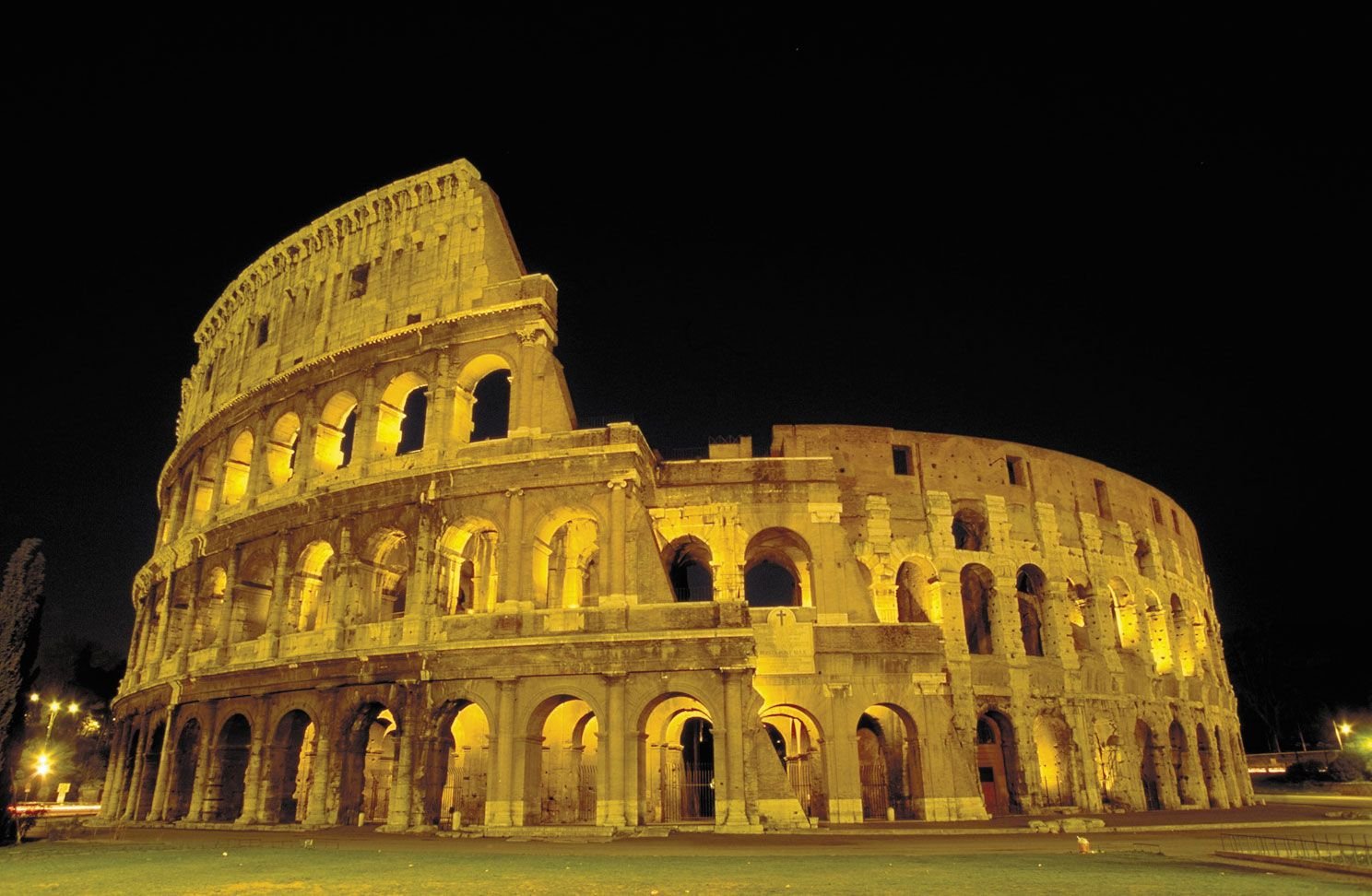 Colosseum-Rome-3717929318.jpeg