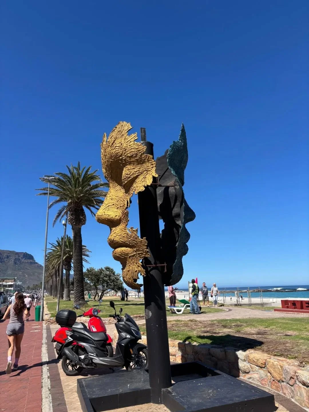 Cape Town isn&rsquo;t just a destination&mdash;it&rsquo;s a living canvas. From the bold colors of Bo-Kaap, to heart-framed mountain horizons, to coastal promenades alive with art, our tour group experiences the city&rsquo;s DNA in full bloom.

🧬 Wh