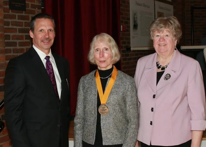 Beth Kunz awarded the Southcoast Trustees’ Medal for Outstanding Service