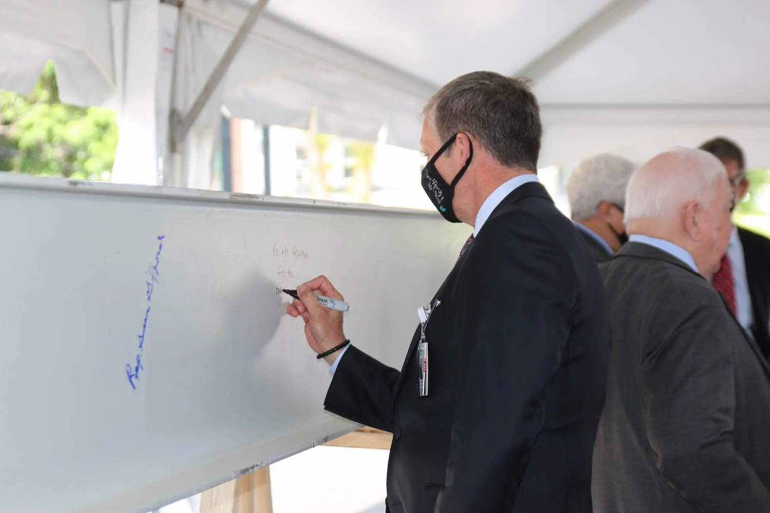 Southcoast Health Hosts Beam-Signing Event for Expanded Tobey Emergency Department