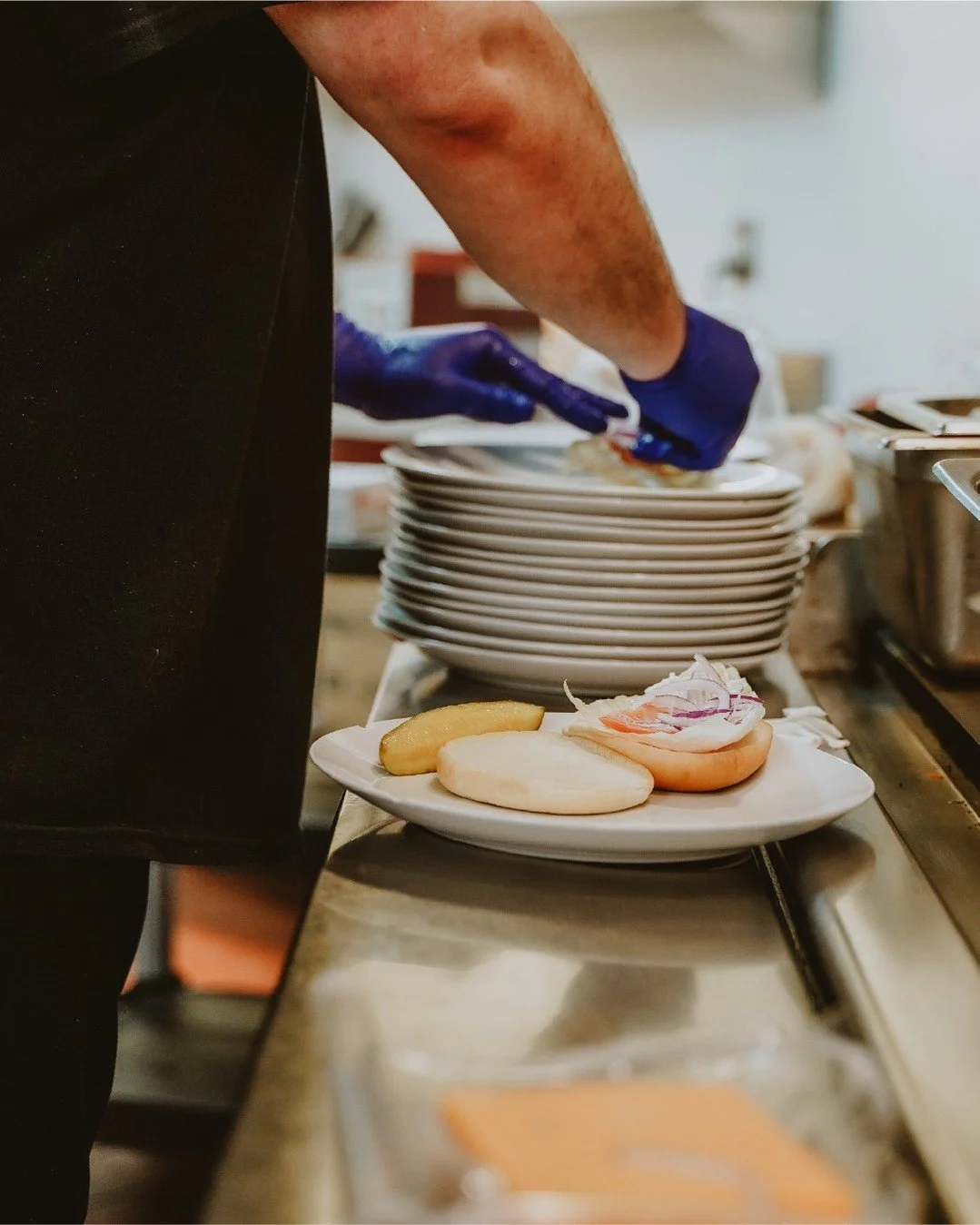 ✨ Looking for a meaningful way to volunteer?
We have many ways to get involved, from driving people to appointments, to mentoring, to leading workshops and study groups. Whether you have a few hours a week or are looking for something more ongoing, t