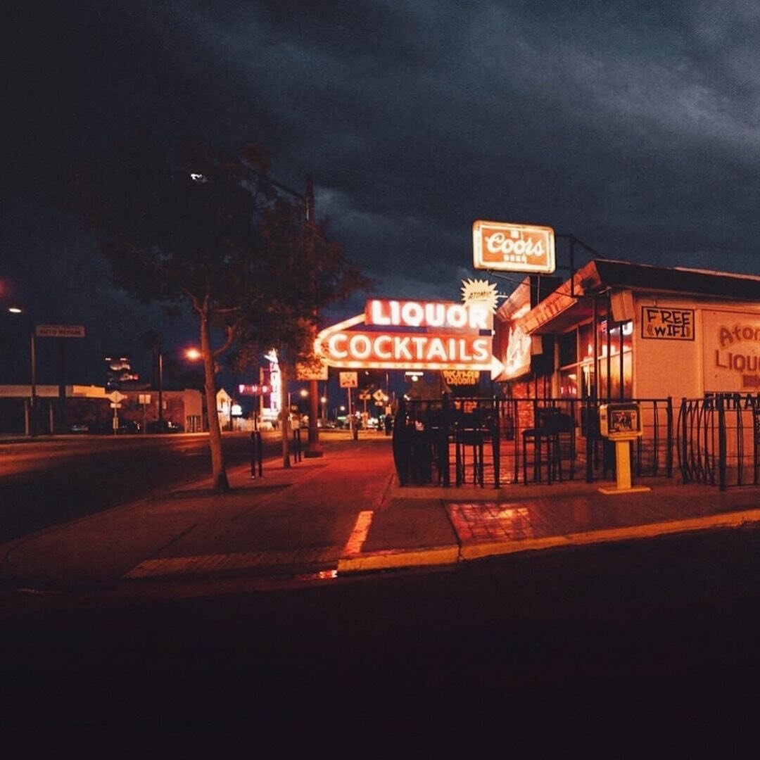 Classic 🍸

#AtomicLiquors #Atomic #FremontEast #VegasBars #LasVegas #OldVegas #Downtown #DowntownLasVegas #DTLV #Vegas #DowntownVegas #FremontStreet #DowntownLV #FremontStreetExperience