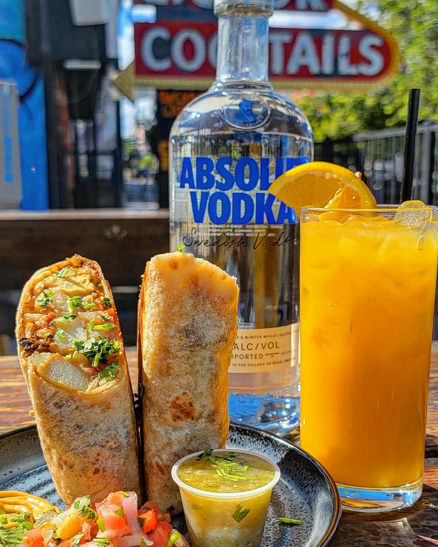 Hello, are you coming down for Sunday Supper? 😋

#AtomicLiquors #Atomic #FremontEast #VegasBars #LasVegas #OldVegas #Downtown #DowntownLasVegas #DTLV #Vegas #DowntownVegas #FremontStreet #DowntownLV #FremontStreetExperience