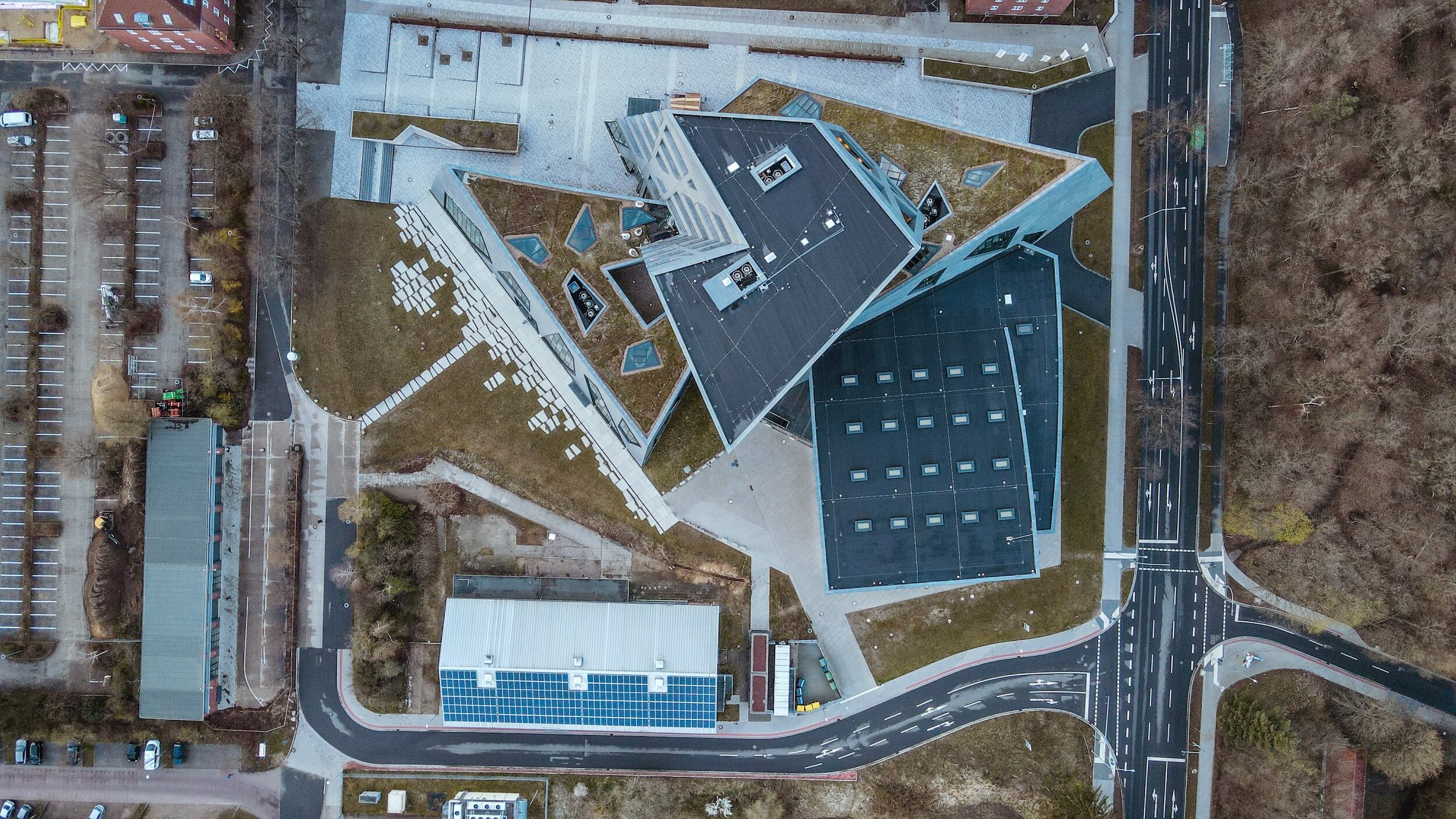 Lösningar för Trängsel i Elnäten: Optimerad Integration för Solel