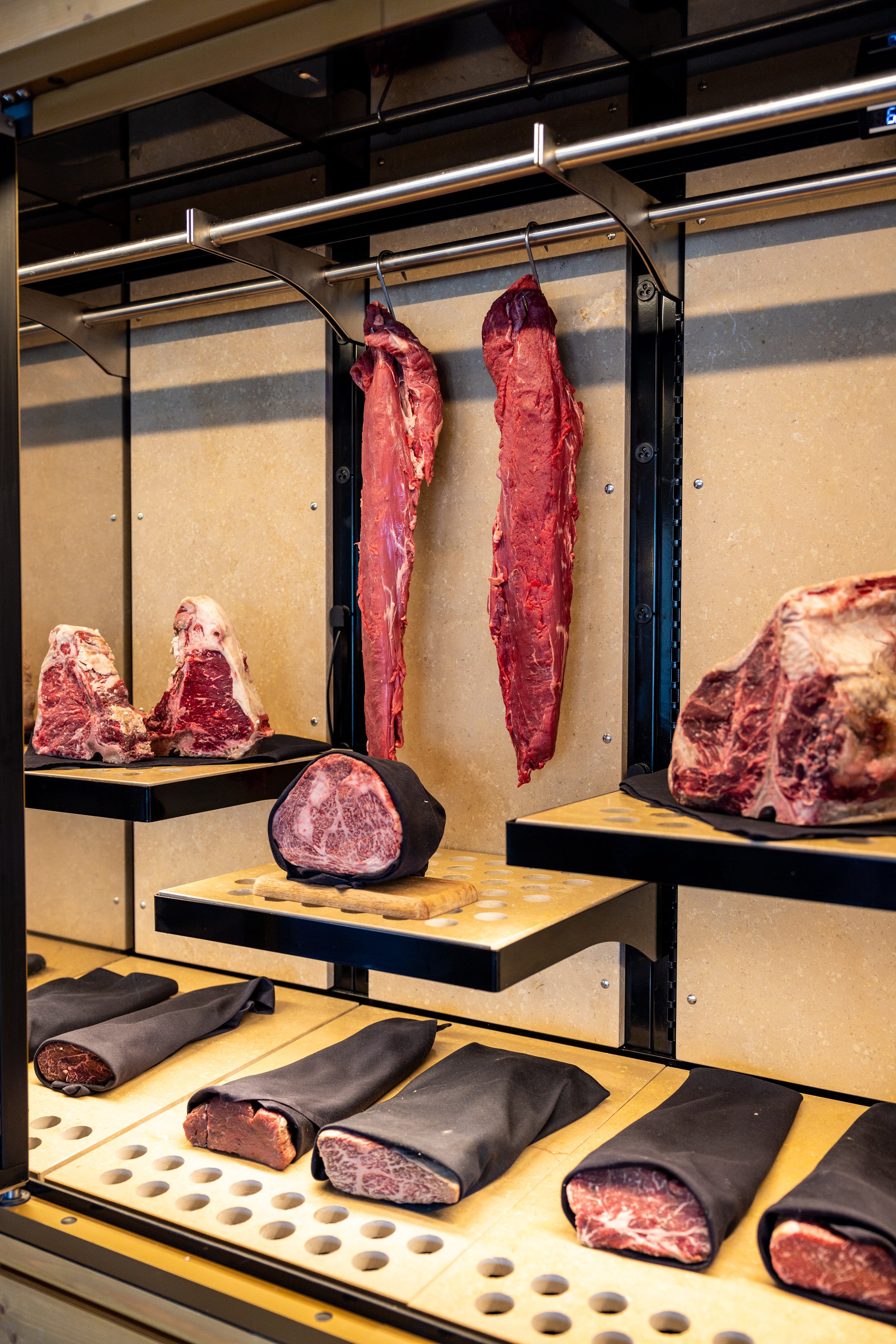 230111 Beef Bar Meribel -1255 - Cedou.jpg