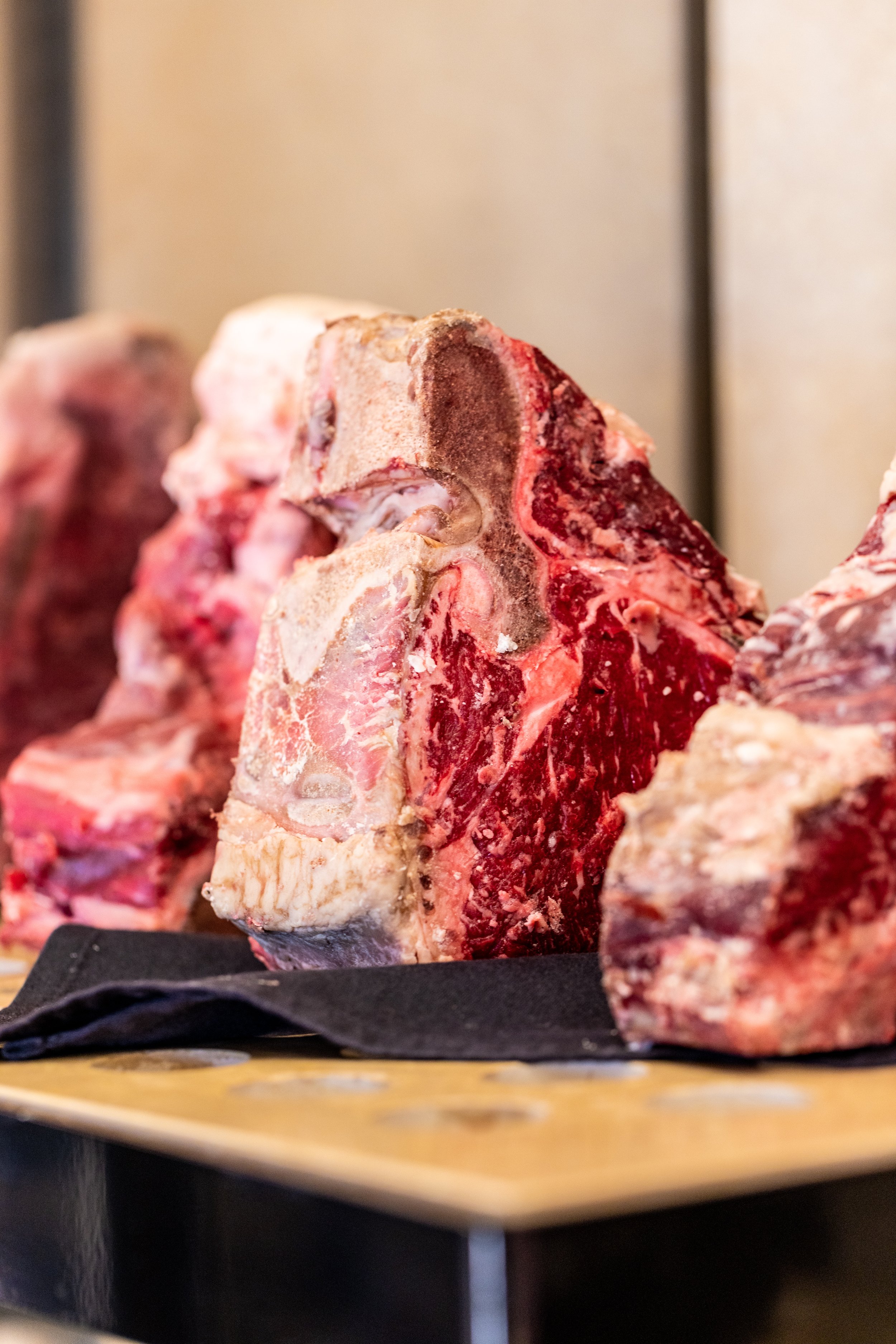 230111 Beef Bar Meribel -2878 - Cedou.jpg