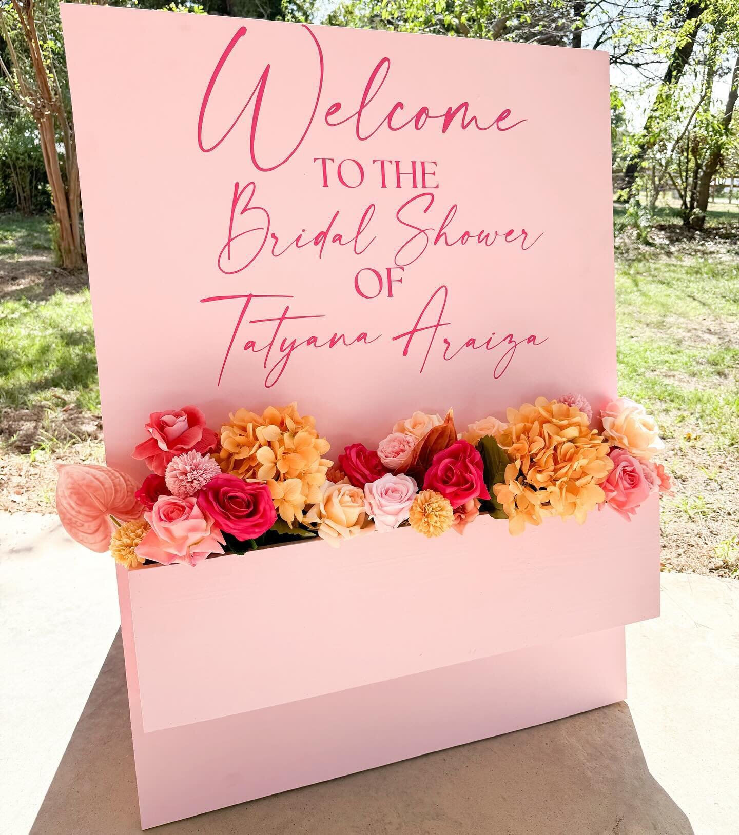 The perfect welcome sign ✨🌷