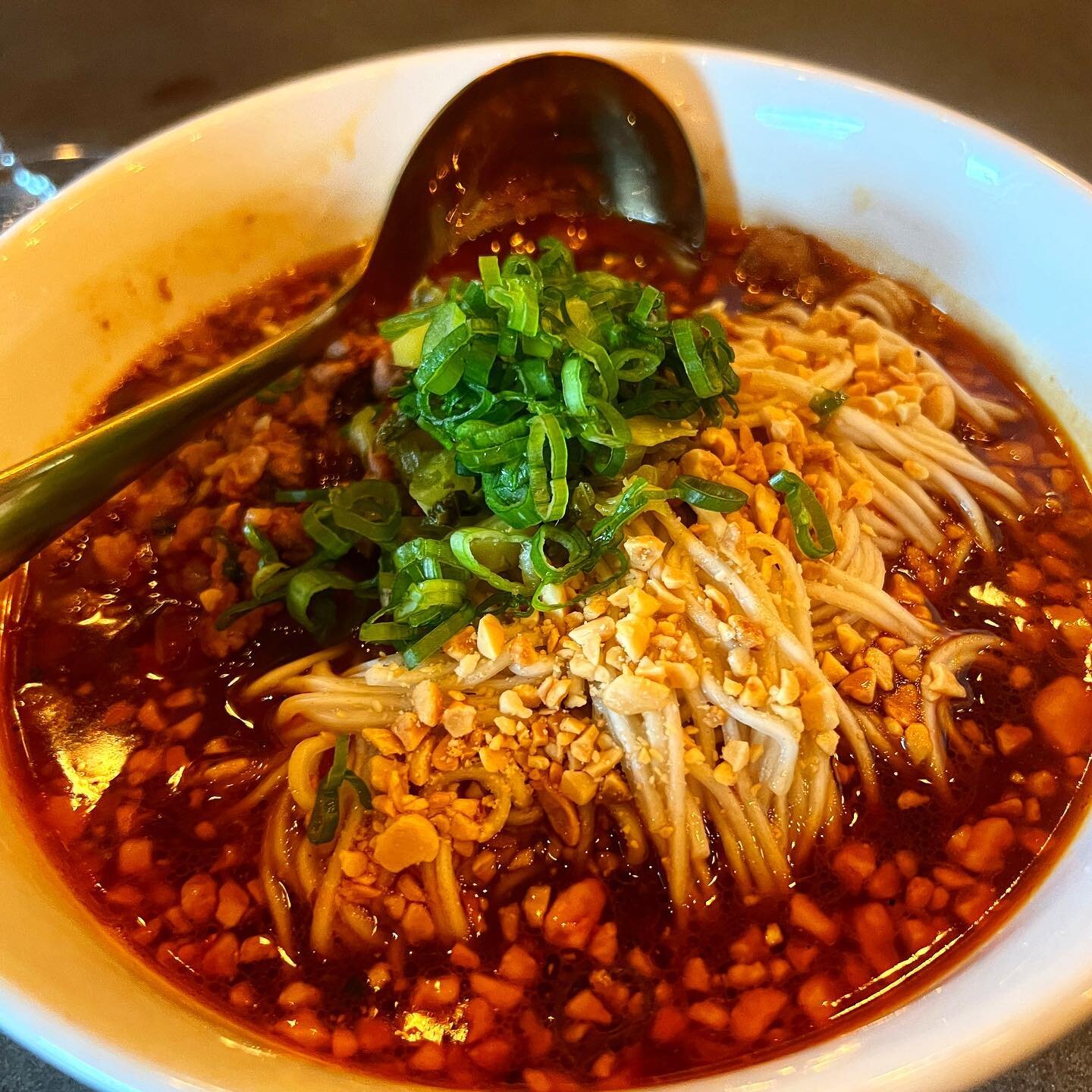 I know we've been on a piping hot reels kick lately (I've been told if we want to stay relevant, we must do it..) but I have some kickass normal photos from recent eats that need to be showcased.

Had a consultation last week &amp; the people I met w