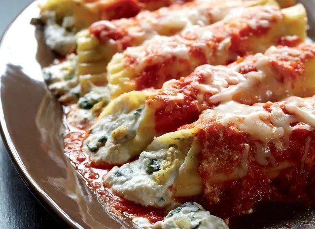 Spinach and Ricotta Manicotti