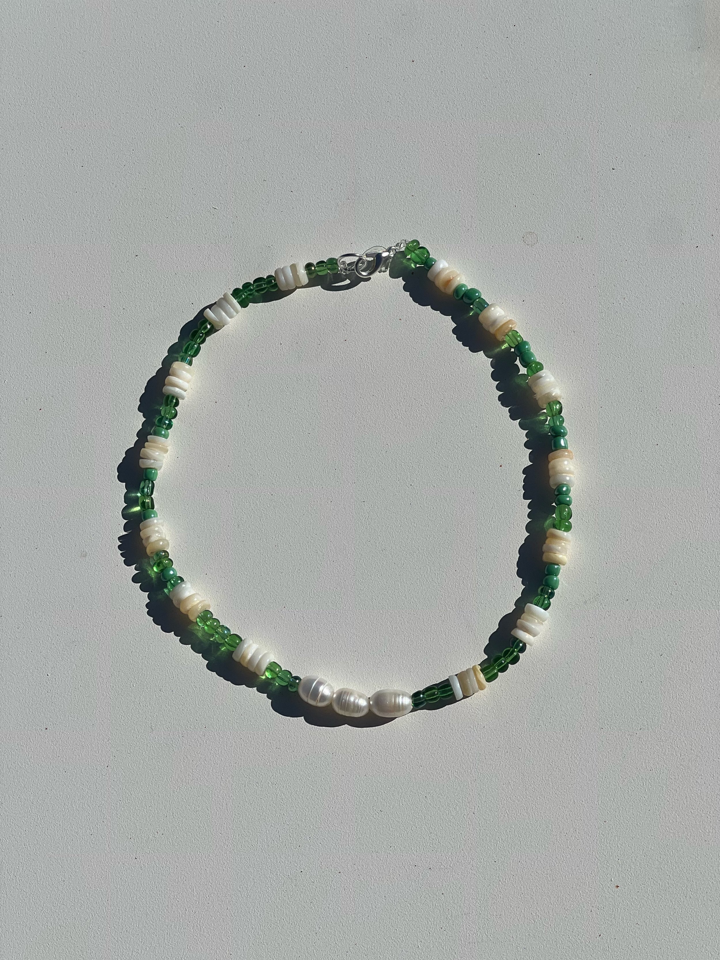 Green Beaded Choker With Pearls