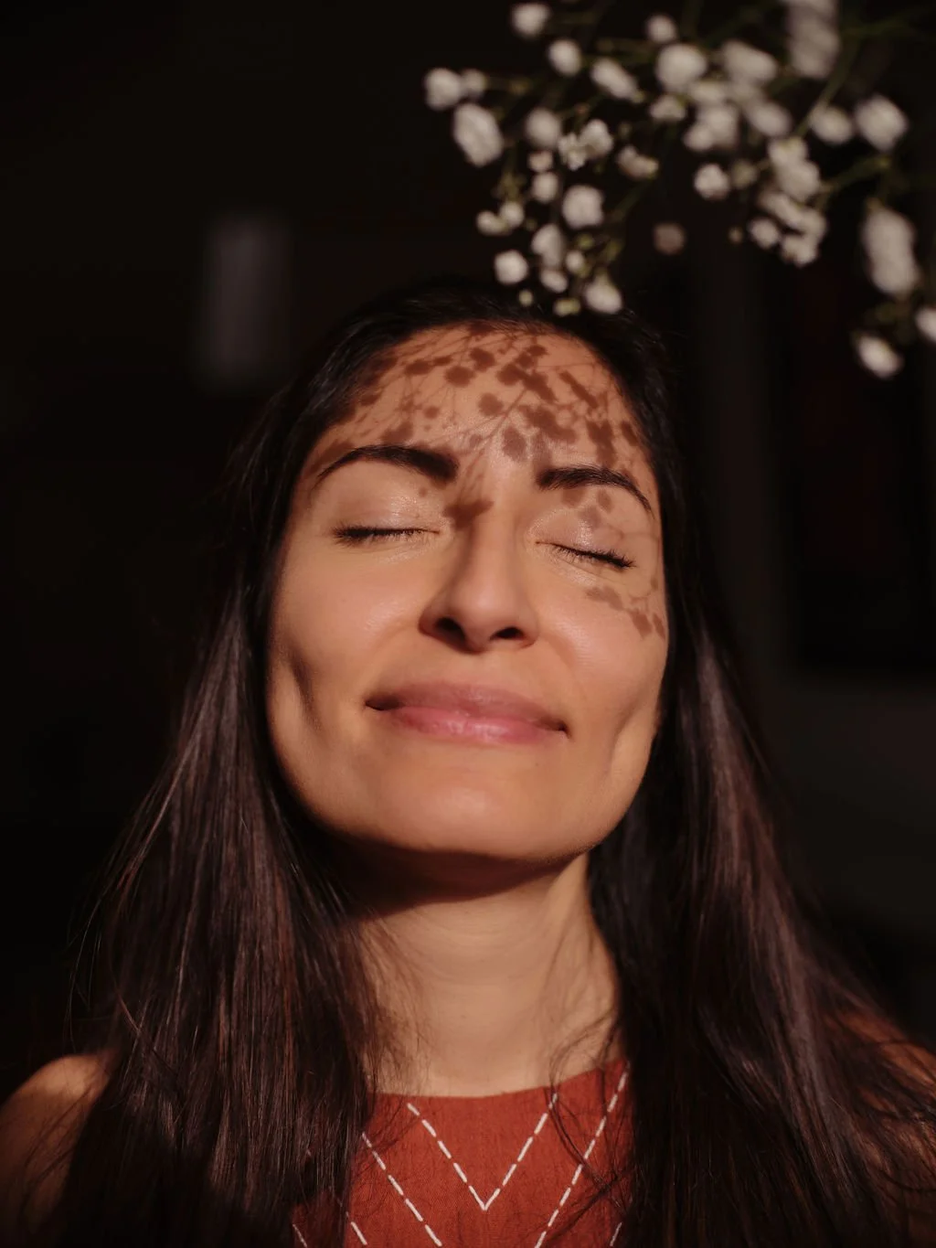 Vanessa The Light Arts Closing eyes