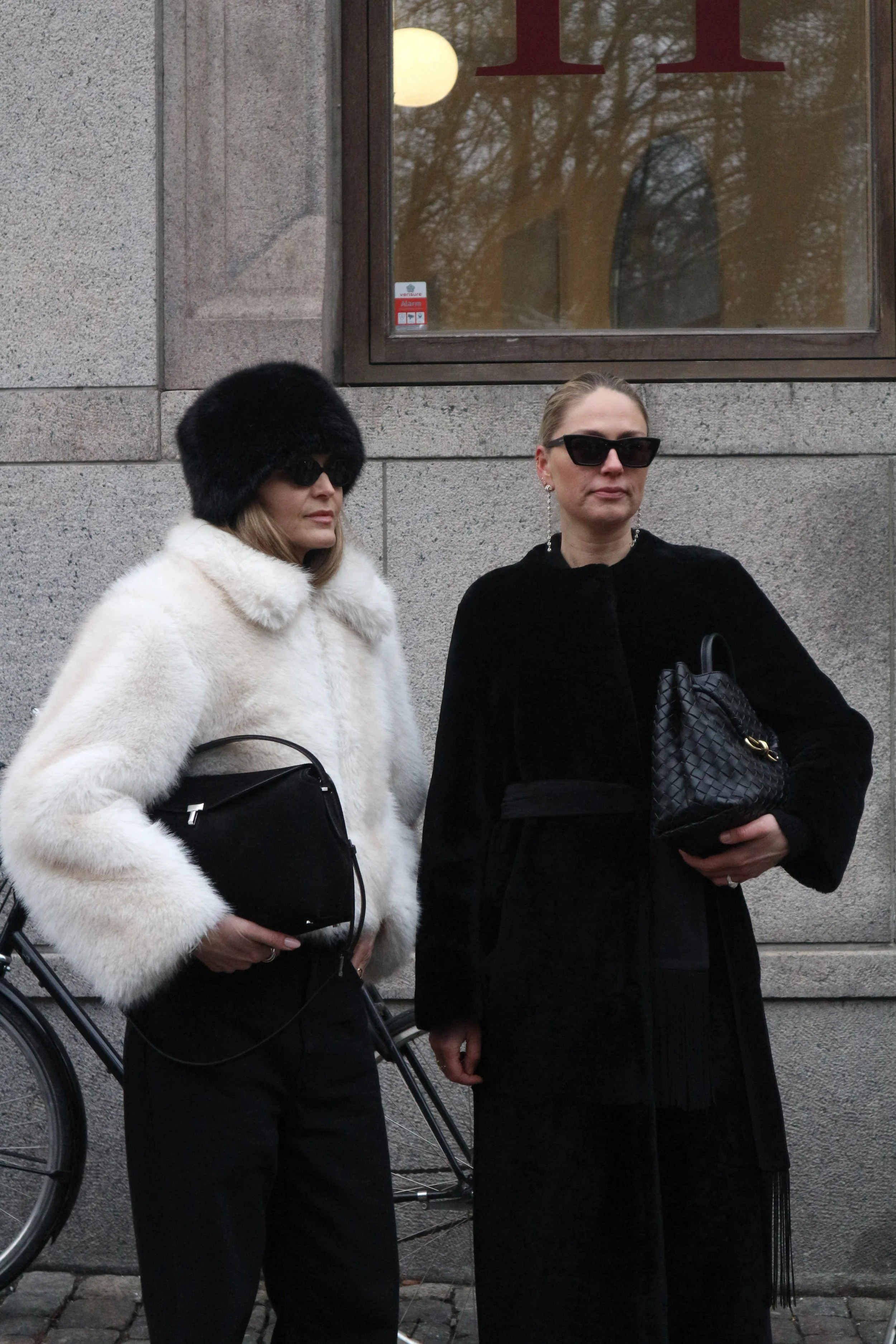 CPFW_AW26_STREETSTYLE_DAYTWO_ALEXIAKASABIKA005.jpg