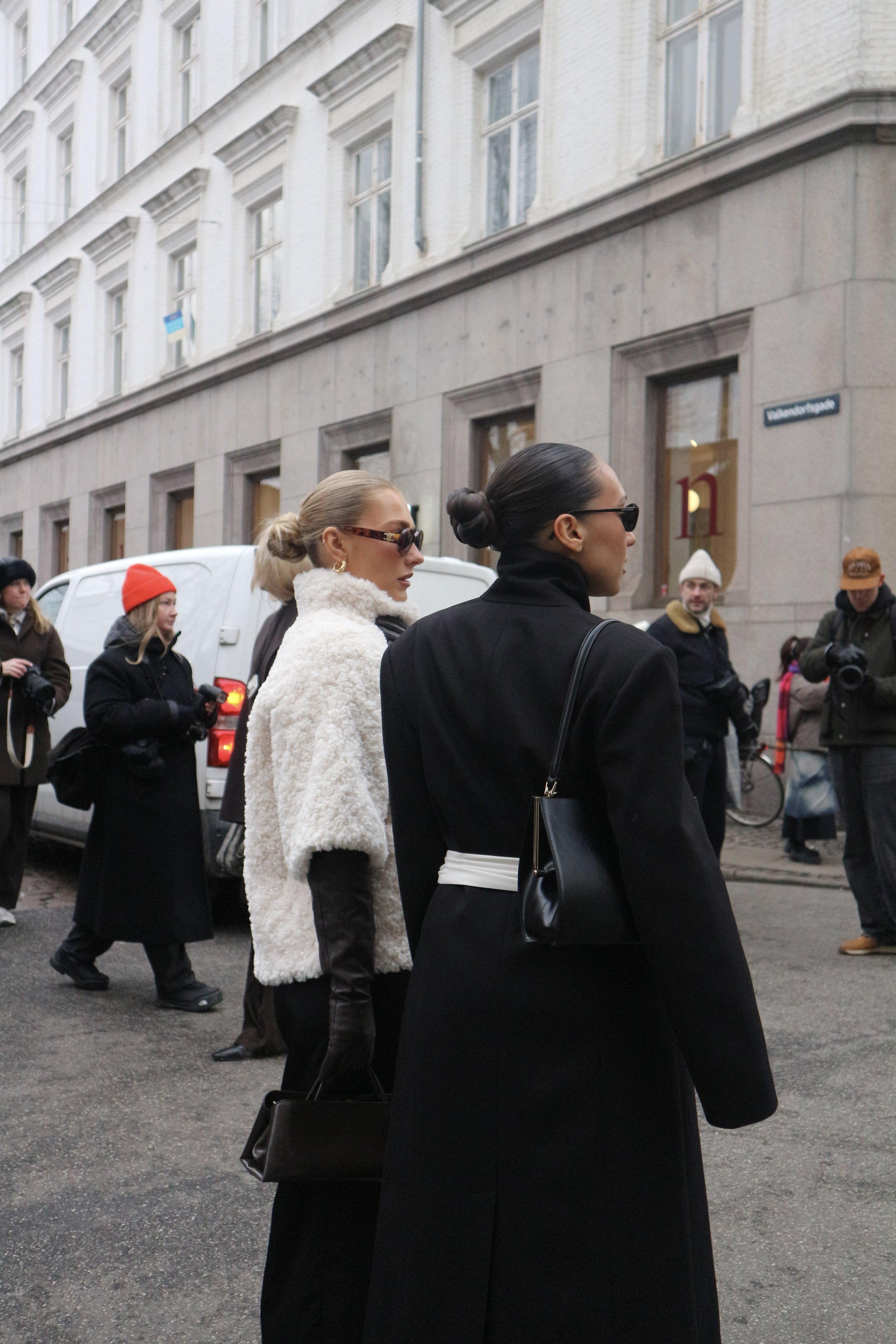 CPFW_AW26_STREETSTYLE_DAYTWO_ALEXIAKASABIKA009.jpg