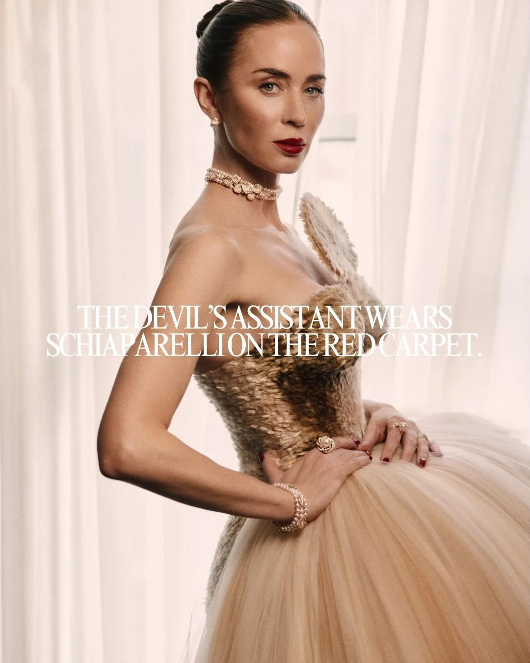 Did Emily Blunt simply step onto the red carpet, or did she step into a living, breathing world of fashion cinema? The answer is the latter. But not in the way you might expect.

At the The Devil Wears Prada 2 world premiere in New York City, she app