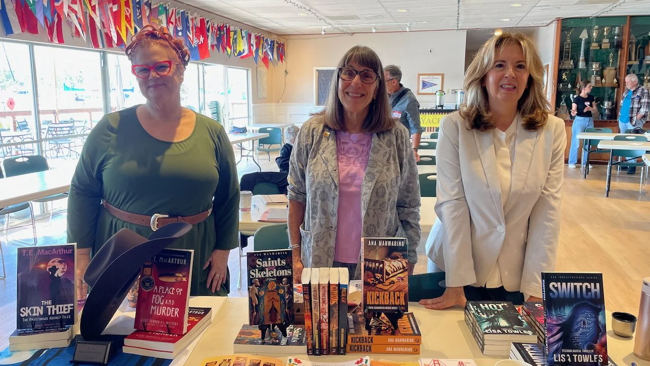 Thena MacArthur, Ana Manwaring, Lisa Towles