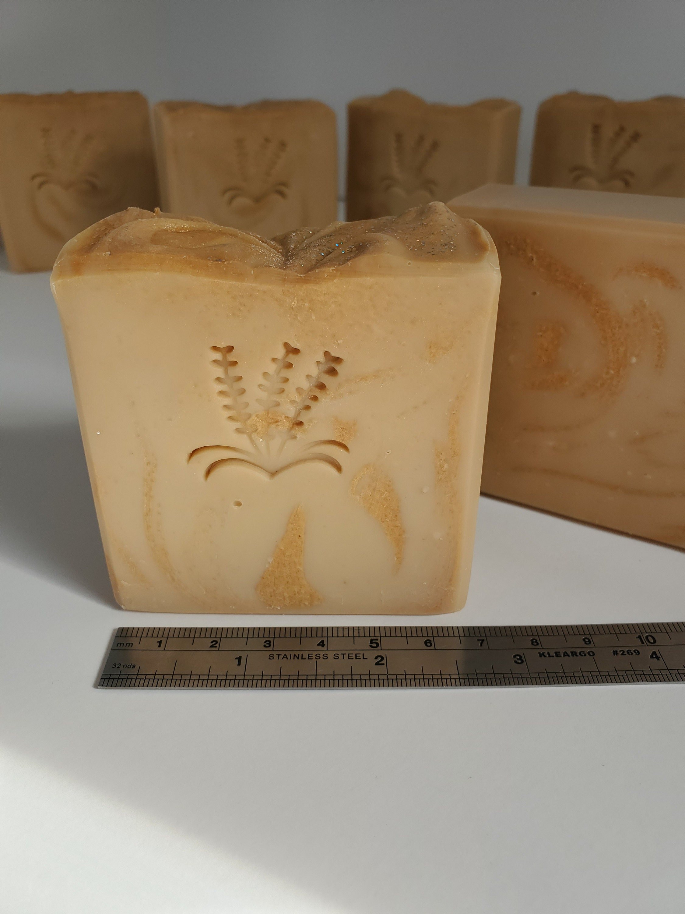 https://i.etsystatic.com/19444217/r/il/835b9e/2912468642/il_fullxfull.2912468642_brdn.jpg