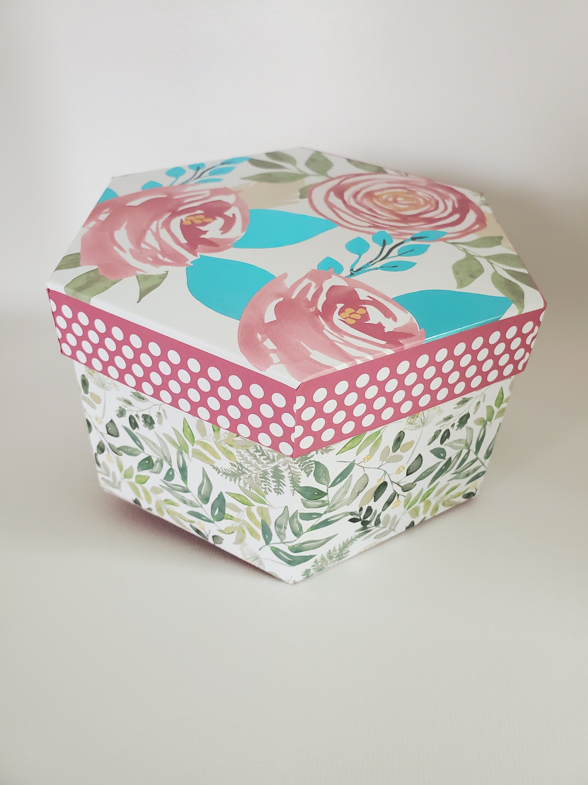 https://i.etsystatic.com/19444217/r/il/58f5a9/3105956063/il_fullxfull.3105956063_701r.jpg