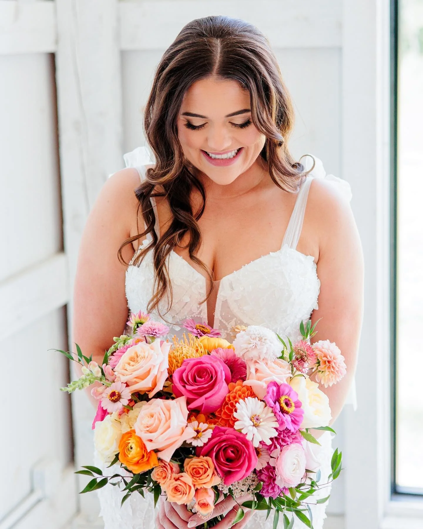 Will never be over you 👰🏻&zwj;♀️ @mel.mazz618 , you 📷 @itsamandarai or this perfect August day celebrating my sweet friend at @thegreenerynh ✨🍾🤍 
&bull;
&bull;
&bull;
#bostonweddingflorist #newenglandweddingflorist #MAweddingflorist #massachuset