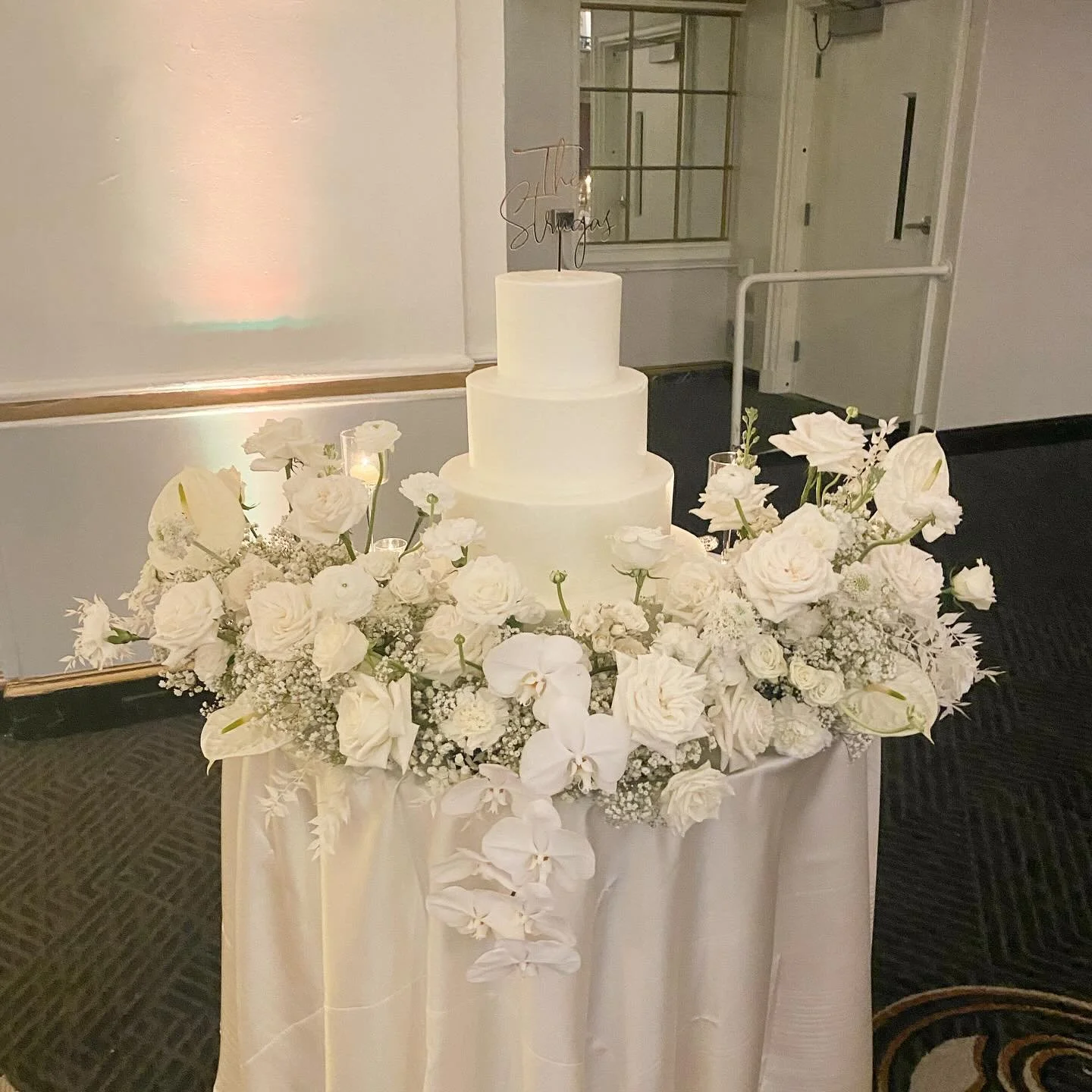 More cake meadows in 2025 please 🙏🏽 
&bull;
&bull;
&bull;
&bull;
#bostonweddingflorist #newenglandweddingflorist #MAweddingflorist #massachusettsweddingflorist #brideandgroom #weddingflowers #2024wedding #2025weddingplanning#2025brides #RIweddingfl