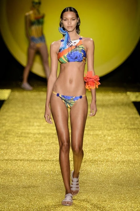 SALINAS' FANTASY AT FASHION RIO 2015