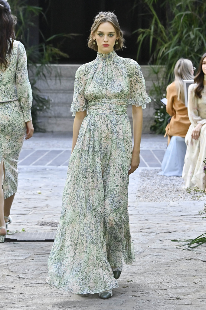LOOK 3.png