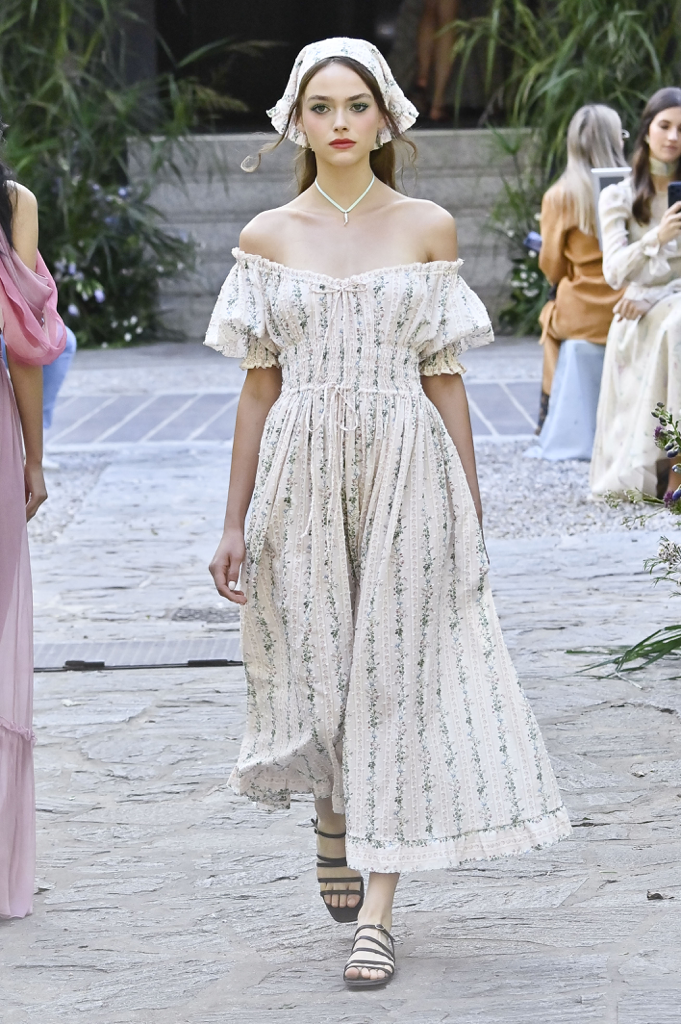 LOOK 25.png