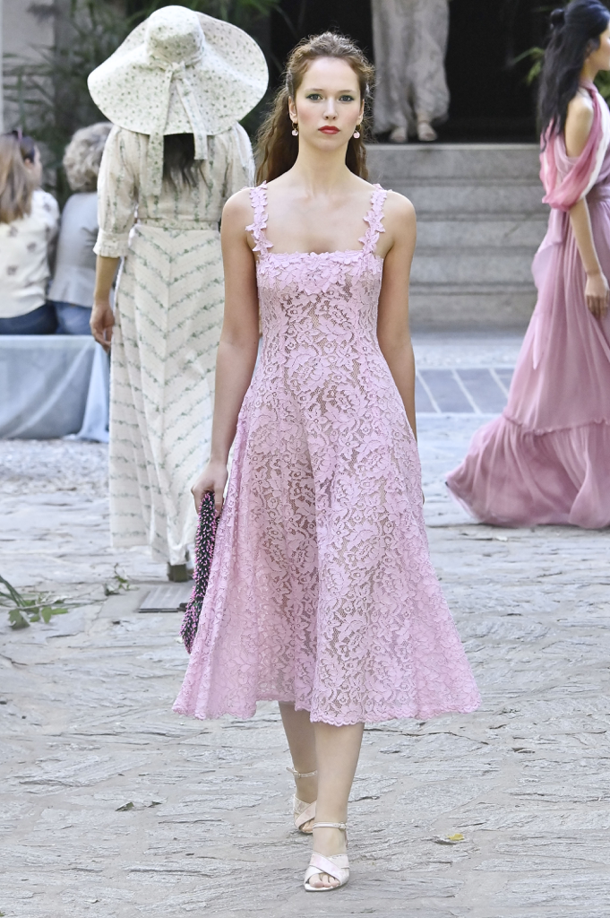 LOOK 27.png