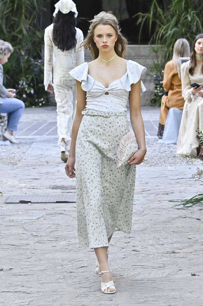 LOOK 30.png